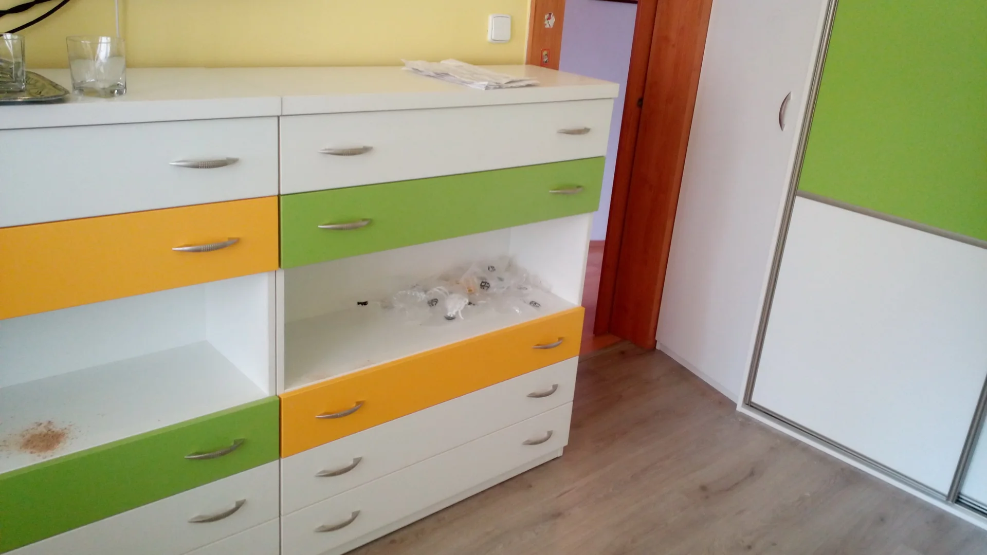 Farebné zásuvky do detskej izby – MS Door