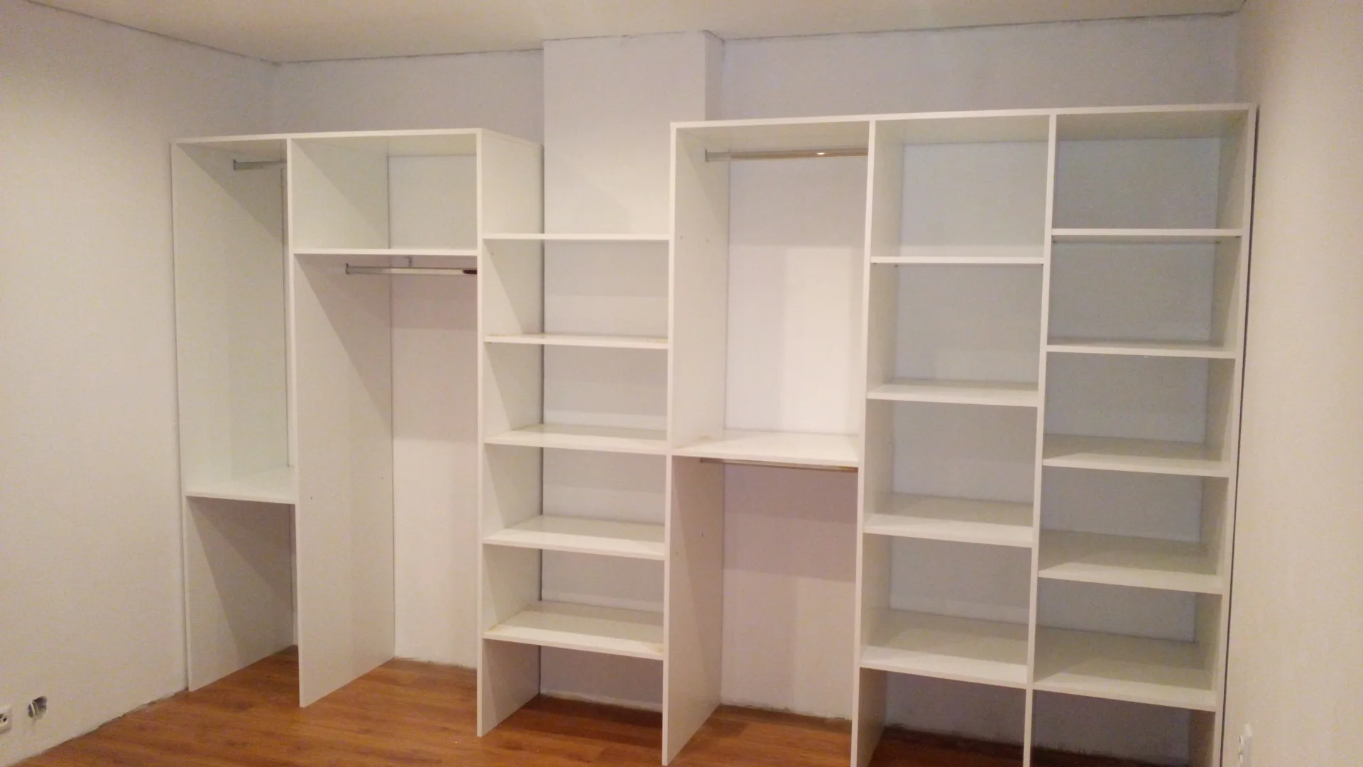 Otvorený šatník na mieru – MS Door